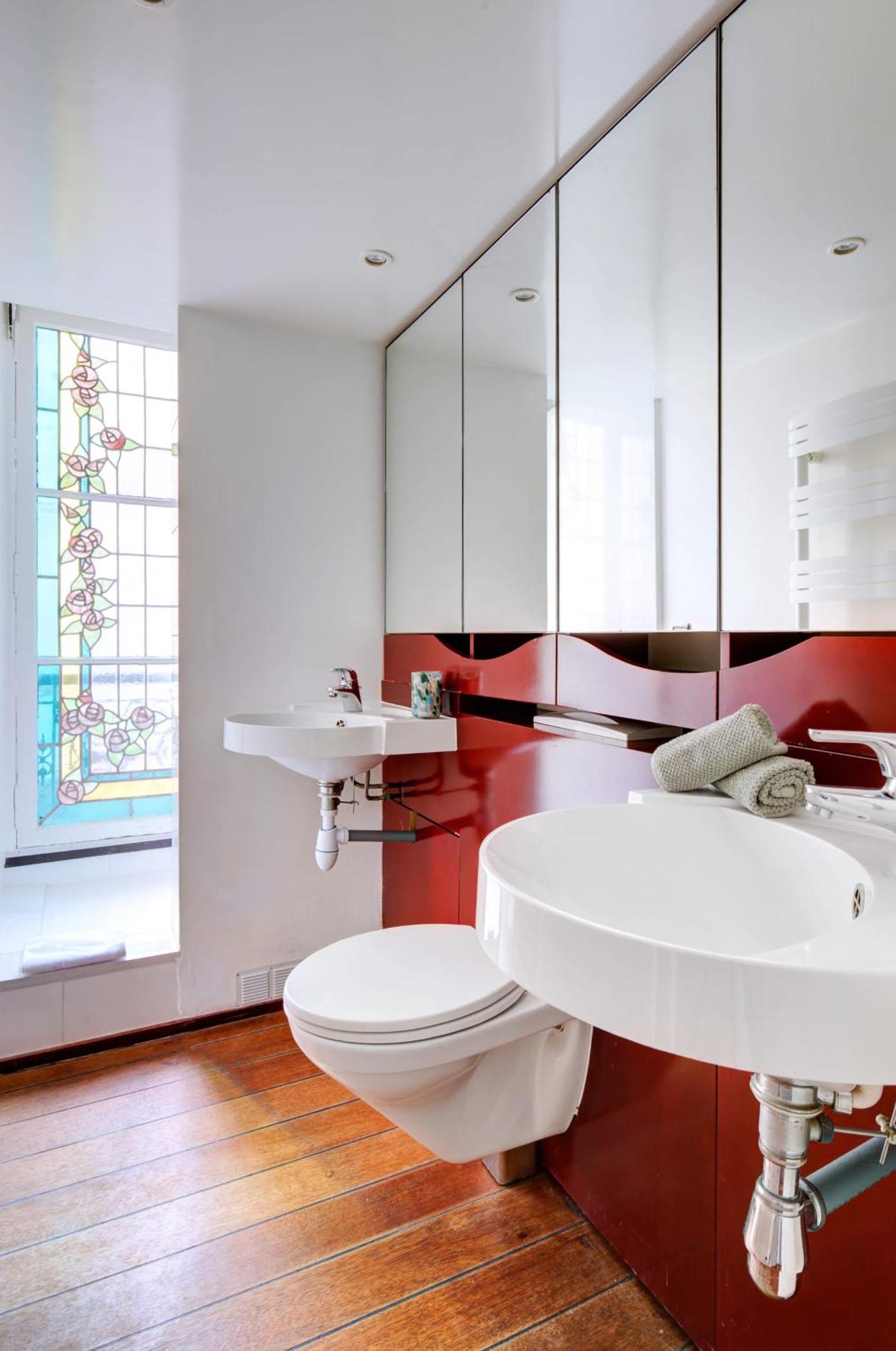 Bnbnova - Le Marais & Place De La Republique - 3br Paris