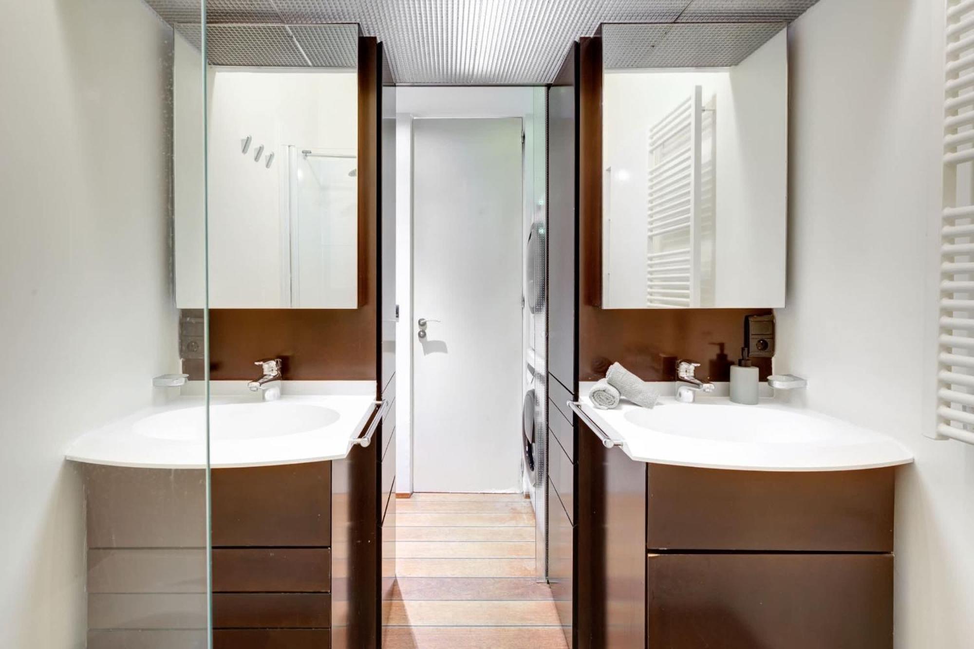 Bnbnova - Le Marais & Place De La Republique - 3br Paris